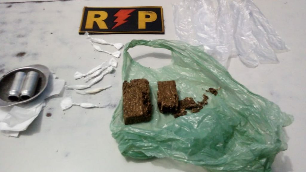 Jovem é preso após flagrante de tráfico de drogas, em Palmeira dos Índios