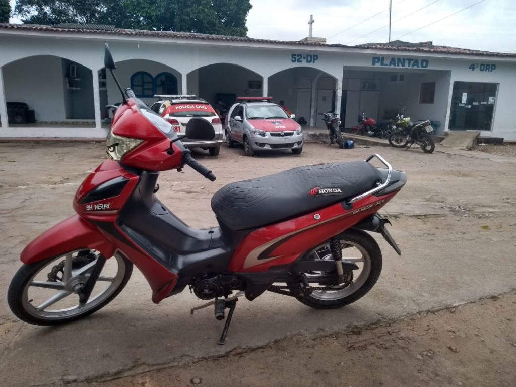 Rocam de Arapiraca recupera ciclomotor roubado.