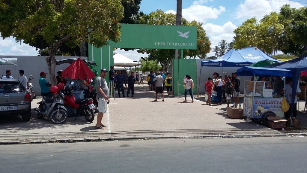 TRÂNSITO EM FRENTE AO CEMITÉRIO PIO XII SERÁ ALTERADO NO DIA DE FINADOS