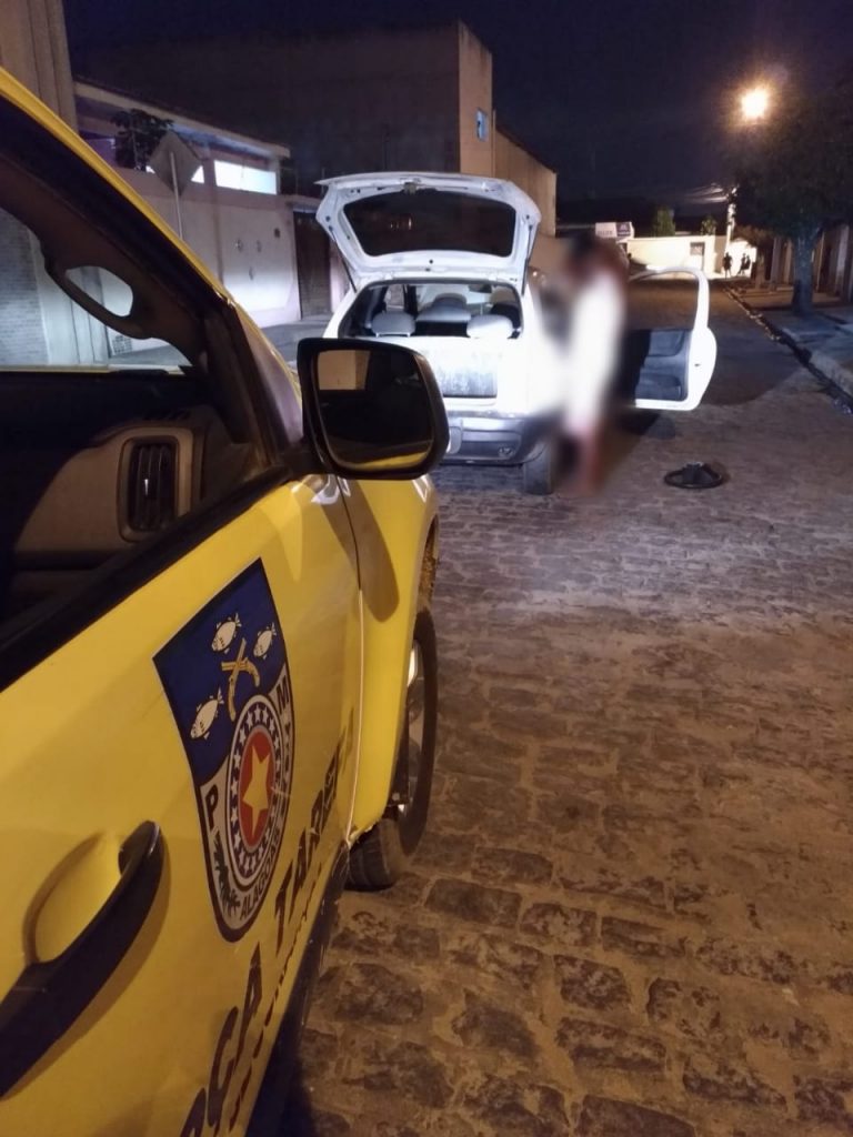 Rádio Patrulha cumpre mandado de prisão no interior