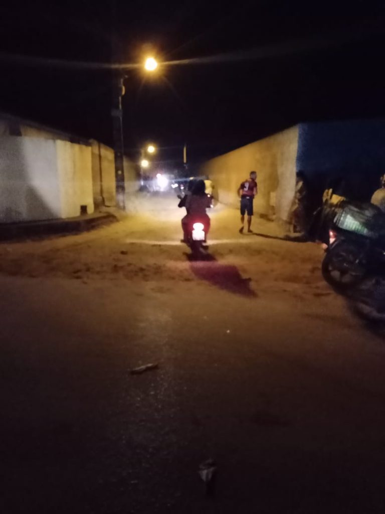 Rapaz é perseguido e assassinado a tiros no bairro Batingas; em Arapiraca