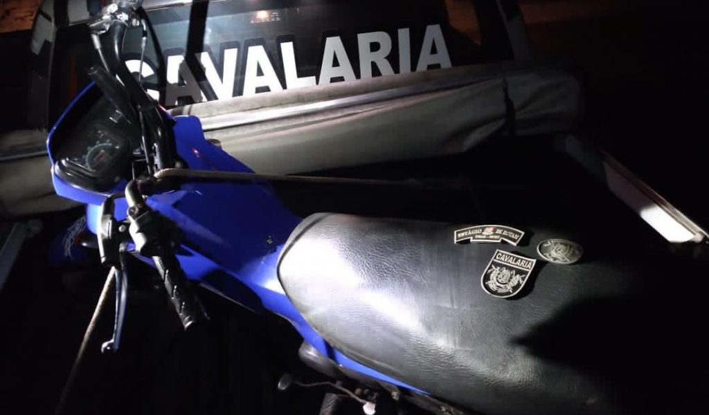 MOTOCICLETA ROUBADA É RECUPERADA E DEVOLVIDA AO DONO HORAS DEPOIS DO CRIME, EM ARAPIRACA