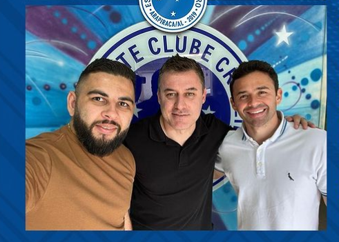 Cruzeiro recebe visita do ex-lateral Juan (Flamengo); treinamentos e o DM atualiza situação do meia Colina