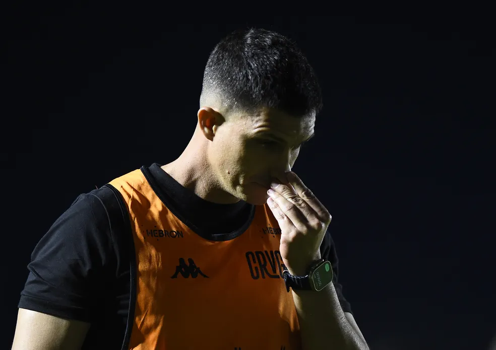 Maurício Barbieri é demitido pelo Vasco