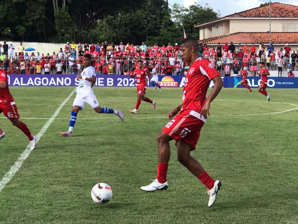 Com influência de Carlinhos Maia, Penedense adere as redes sociais e aumenta número de sócios