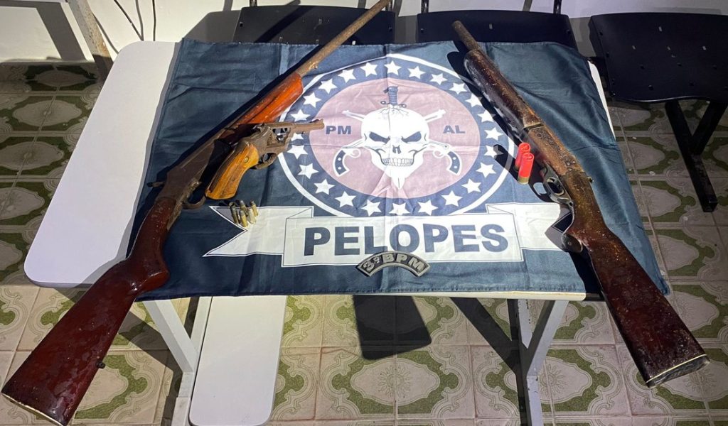 Adolescente é apreendido após praticar direção perigosa e atirar em via pública