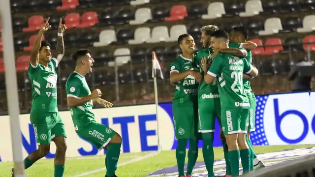 Chapecoense se livra do Z4 com vitória sobre o Botafogo-SP pela Série B
