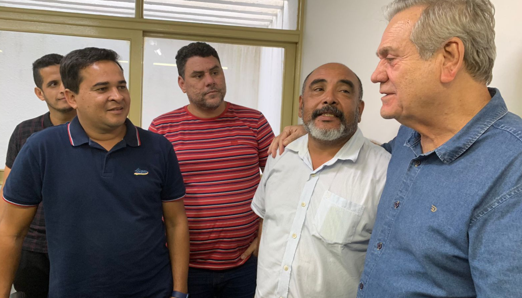 Equipes se reúnem com vice-governador Ronaldo Lessa e solicitam apoio