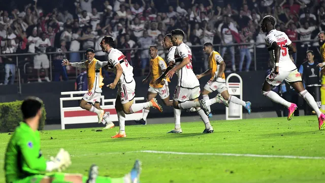 São Paulo e América MG avançam para as quartas de final da Copa Sul Americana