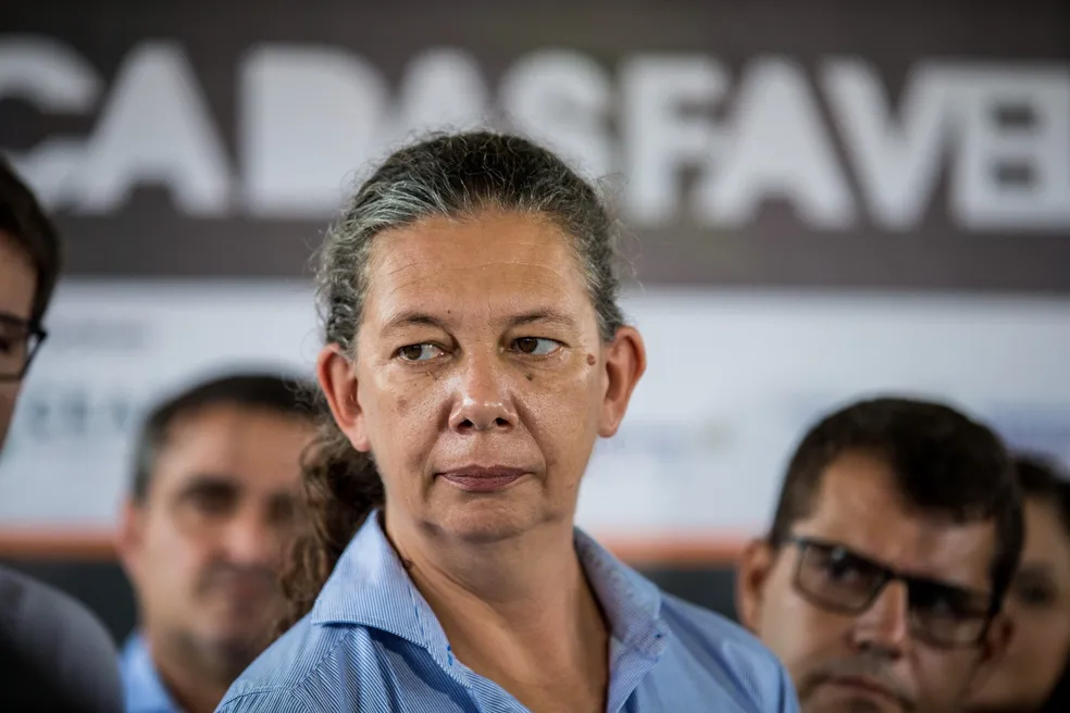 Lula demite a ministra do Esporte, Ana Moser; deputado André Fufuca será o substituto