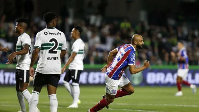 Na estreia de Rogério Ceni, Bahia vence o Coritiba de virada em pleno Couto Pereira