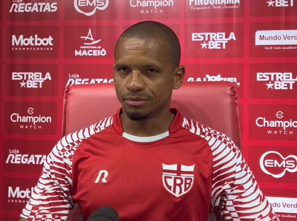 CRB anuncia rescisão de contrato do lateral esquerdo Edimar