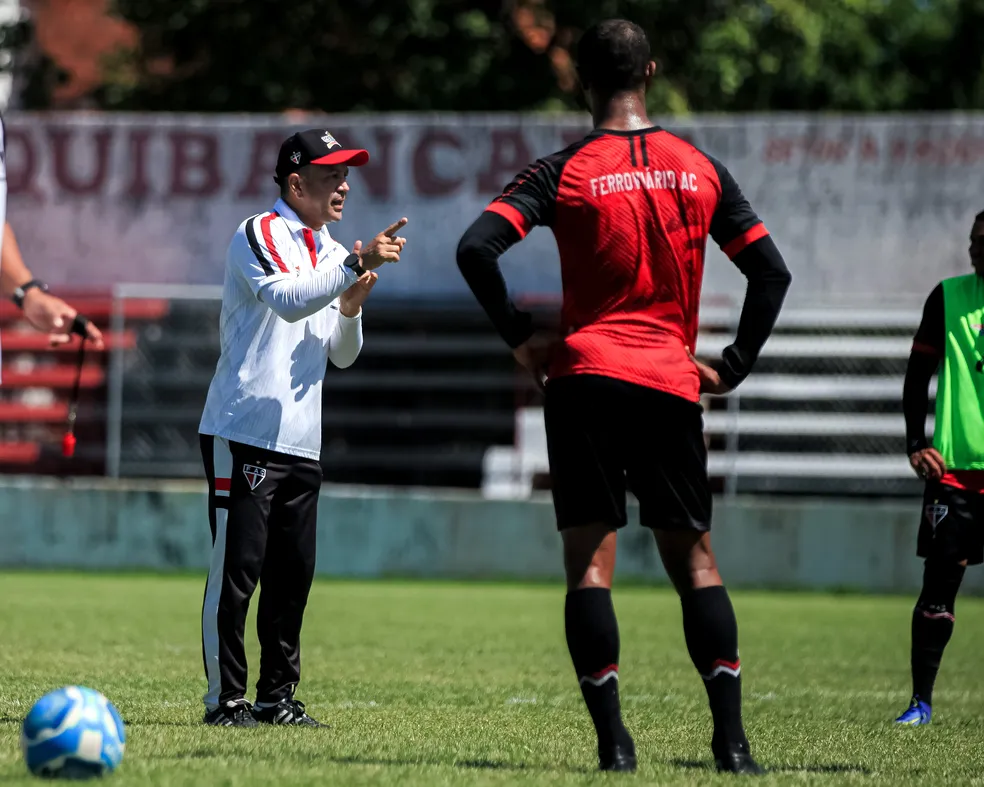 Paulinho Kobayashi deixa o Ferroviário, e Matheus Costa é o mais cotado para assumir o cargo