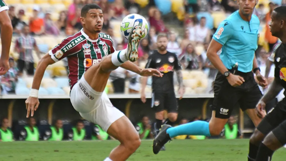 Conmebol apenas adverte, e André está liberado para disputar final da Libertadores pelo Fluminense