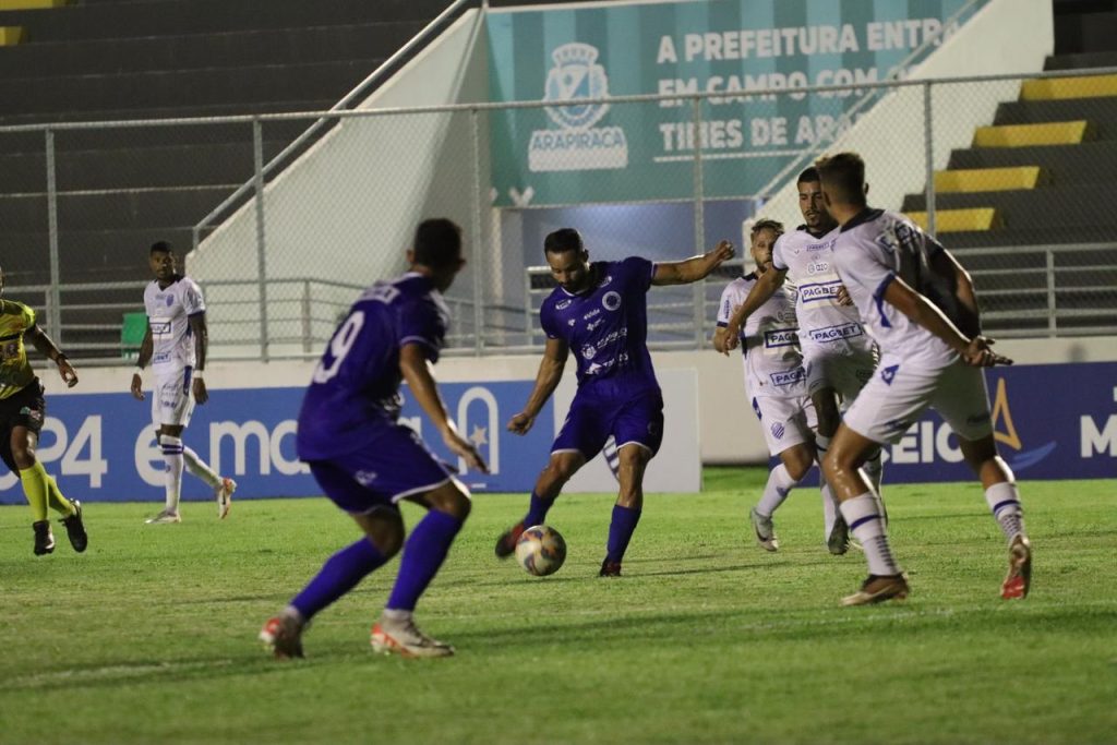 CSA estreia o técnico Marcelo Cabo e vence o Cruzeiro por 2 a 0 em Arapiraca