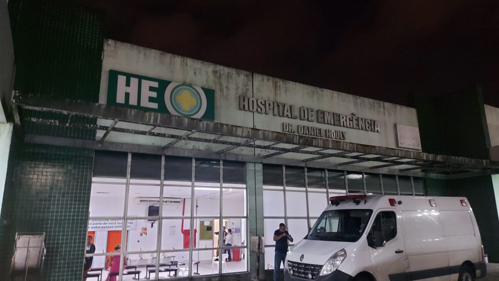 Mulher desfere golpes de faca em vizinho para proteger marido em Arapiraca