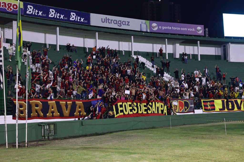 Confira os resultados dos jogos de domingo nos principais campeonatos